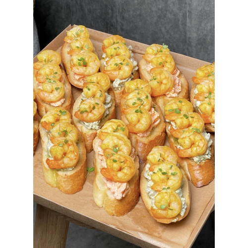 Брускетты с креветками